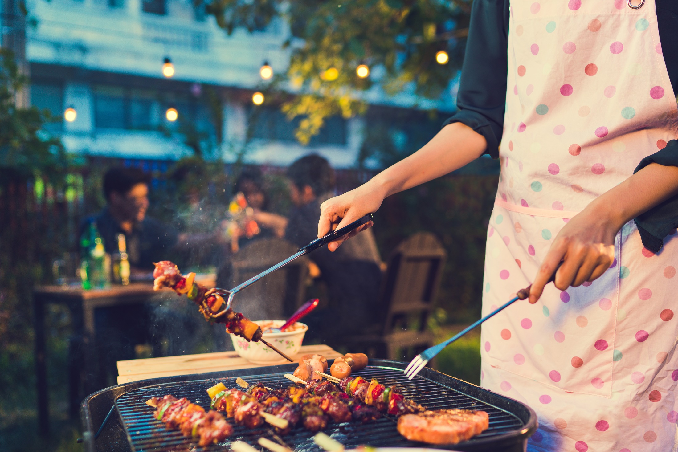 How to organize a barbecue party?