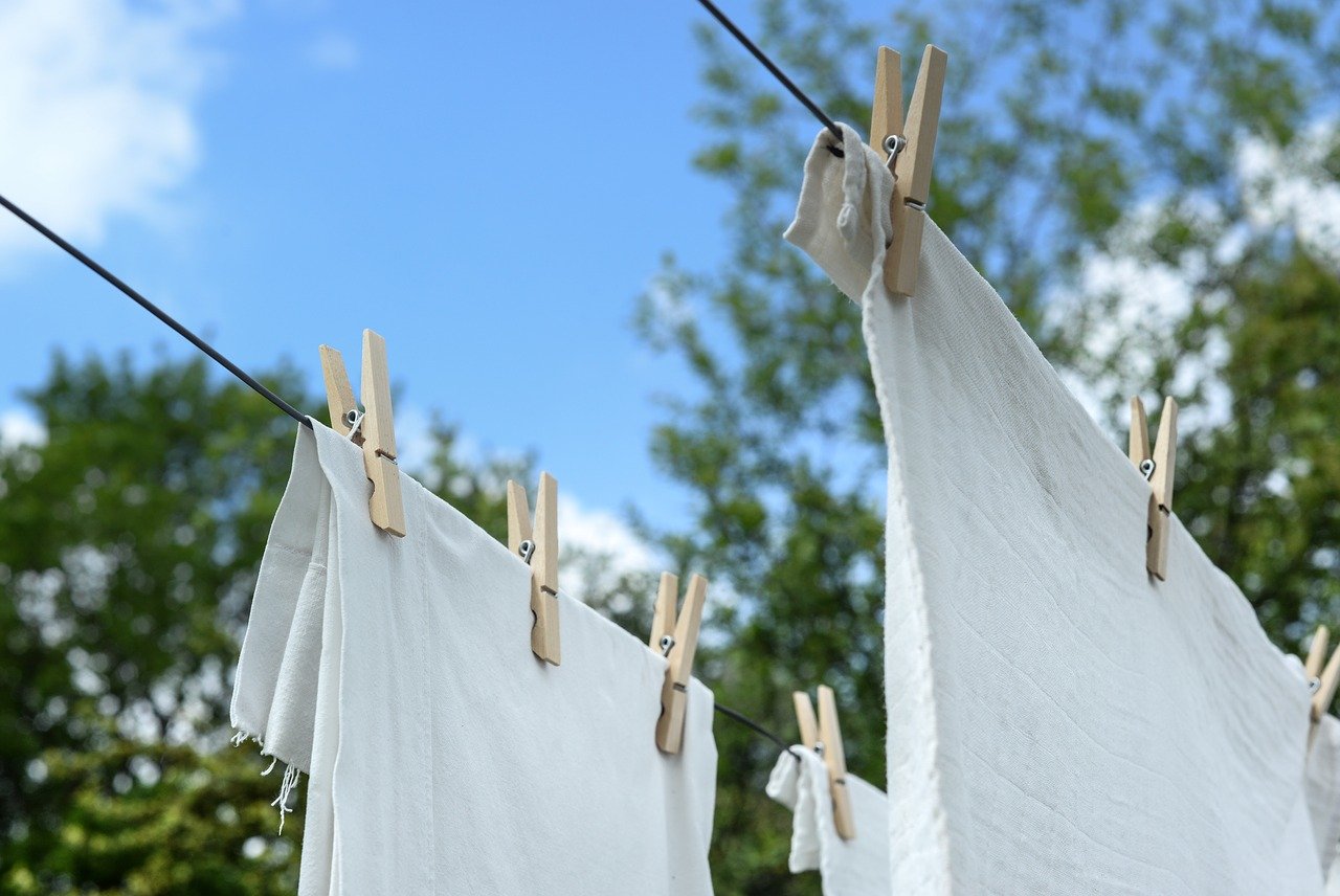 How do you save stained clothes? 5 ways to do it